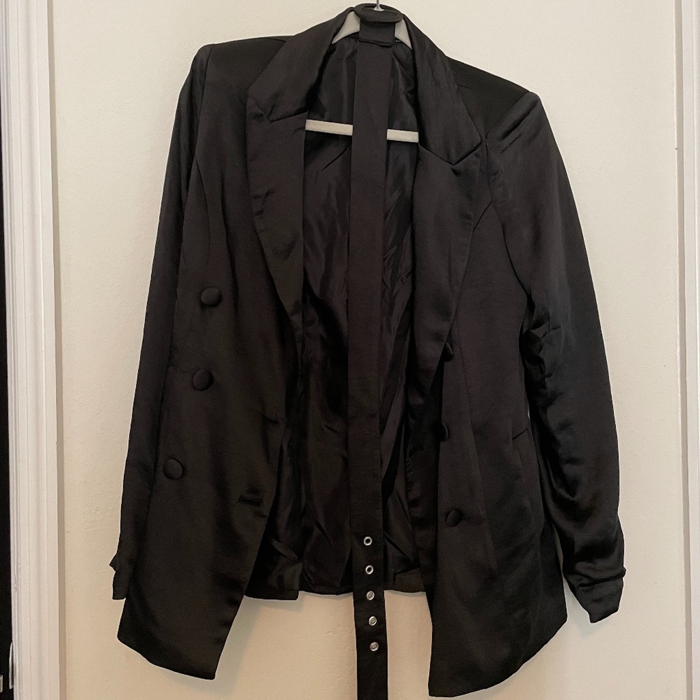 SATIN BLAZER WITH BELT